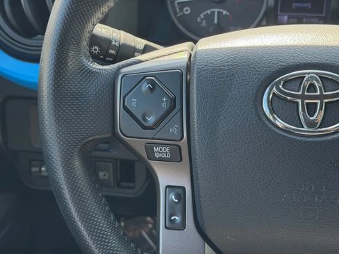 Used 2019 Toyota Tacoma TRD Off-Road AWD/4WD image 23