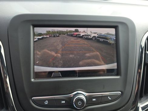 Used 2022 Chevrolet Equinox RS w/ LPO, Floor Liner Package image 33