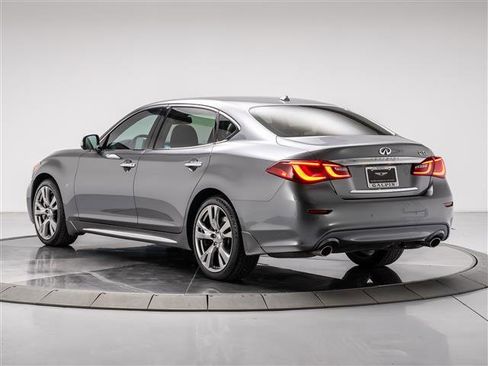 Used 2018 INFINITI Q70 L 3.7 image 3