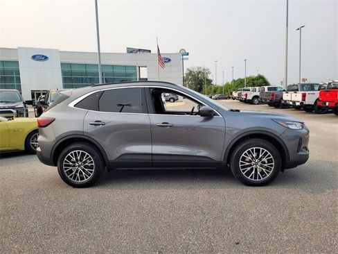 New 2025 Ford Escape Base image 14