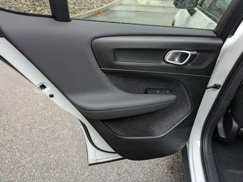 Certified 2023 Volvo C40 P8 Recharge Plus image 28