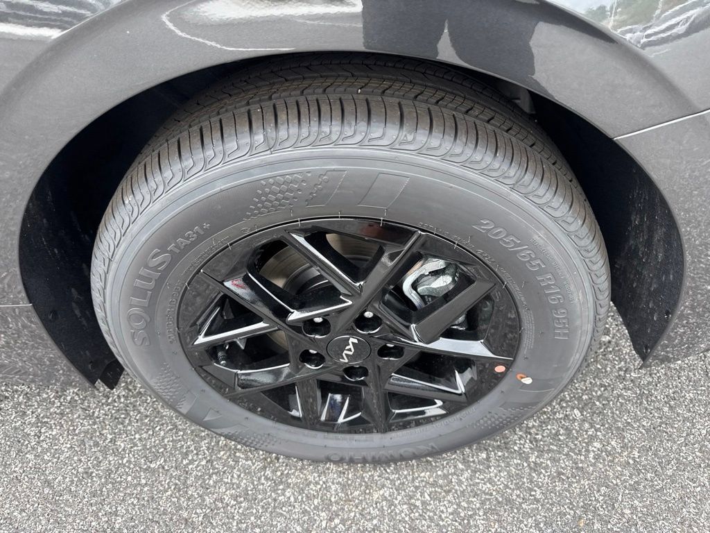 New 2026 Kia K5 LXS FWD image 17