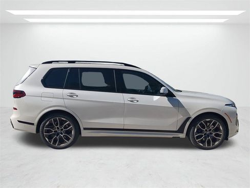 New 2026 BMW X7 xDrive40i w/ M Sport Package image 3