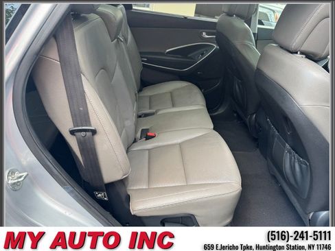 Used 2015 Hyundai Santa Fe GLS w/ Option Group 03 AWD/4WD image 30