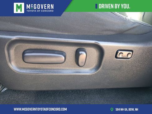 Used 2020 Toyota Tacoma TRD Off-Road w/ Technology Package AWD/4WD image 13