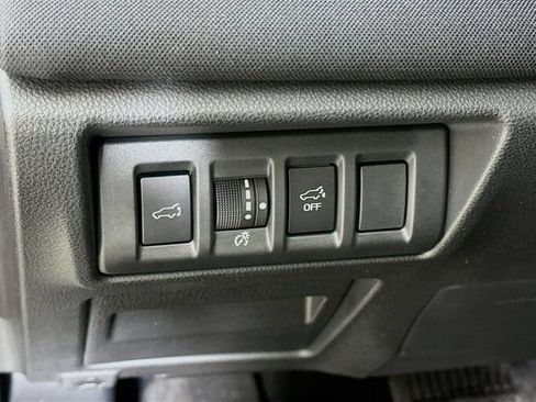 Used 2025 Subaru Outback Premium w/ Popular Package #1A AWD/4WD image 22