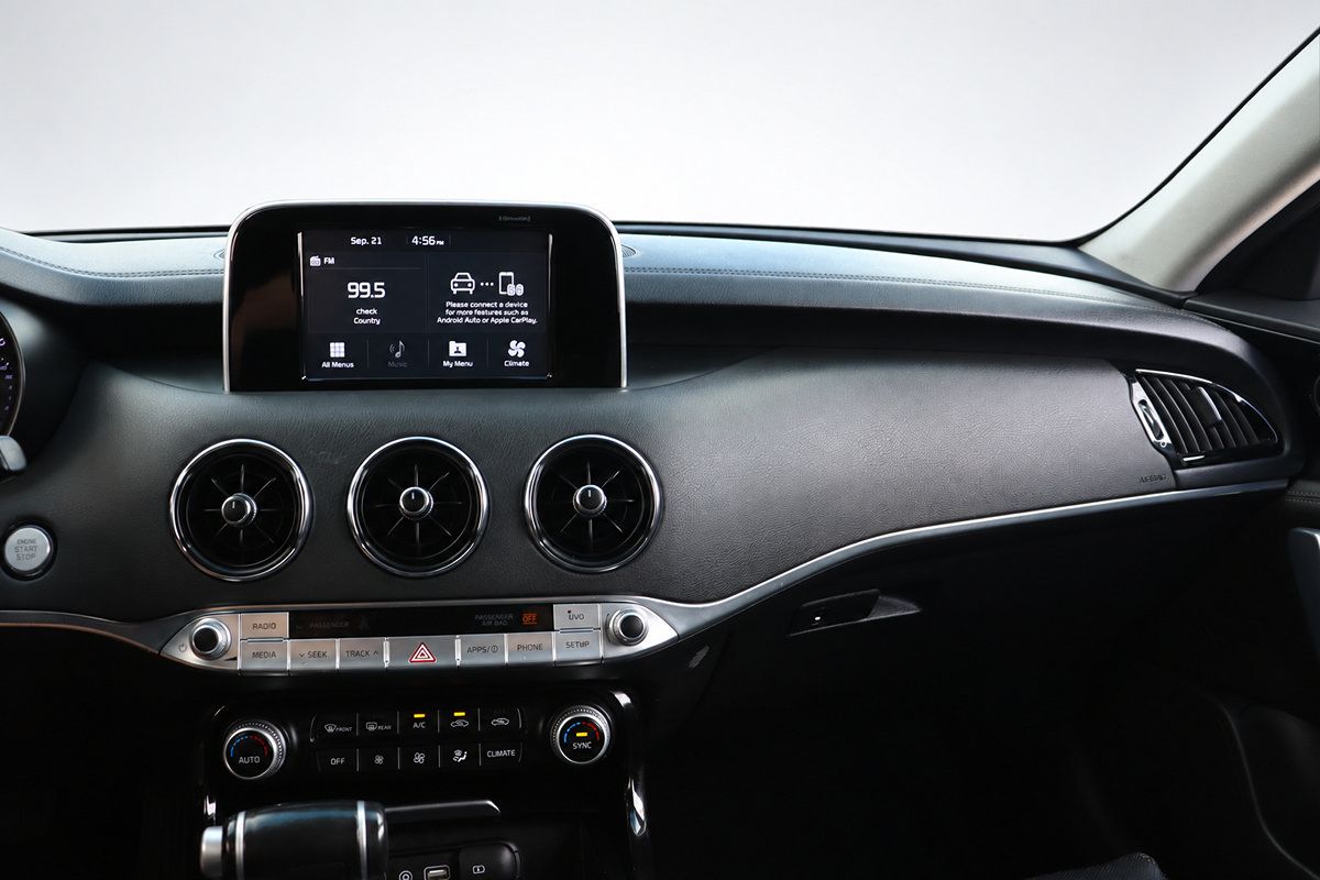 Used 2019 Kia Stinger RWD image 31