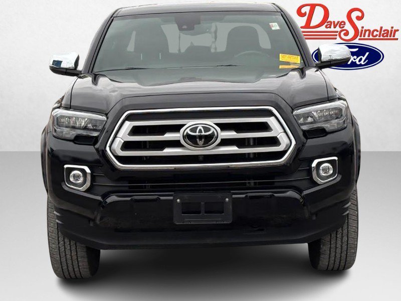Used 2022 Toyota Tacoma Limited AWD/4WD image 2