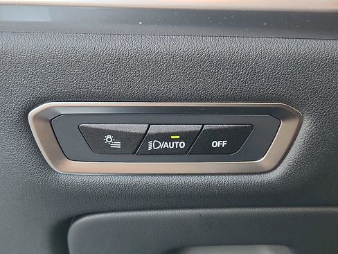 Certified 2024 BMW X7 xDrive40i w/ Executive Package image 22