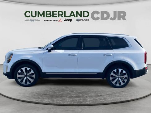 Used 2022 Kia Telluride S FWD image 3