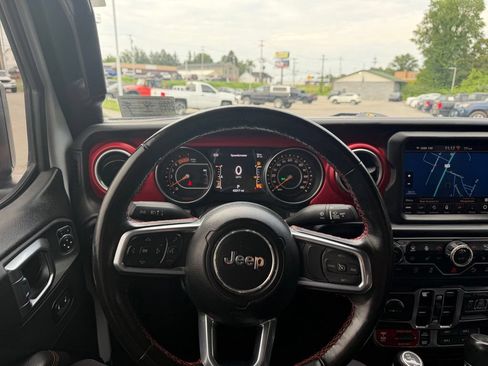 Used 2023 Jeep Wrangler Unlimited Rubicon AWD/4WD image 31