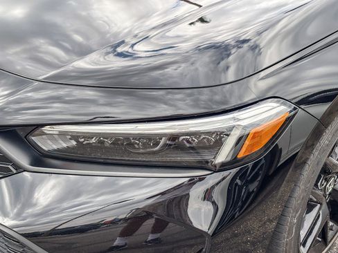 Used 2025 Honda Civic Sport image 9