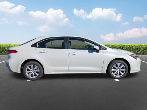 New 2026 Toyota Corolla LE image 3