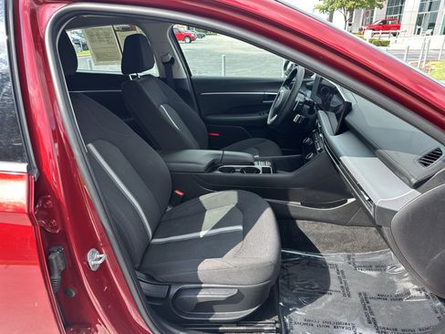 Used 2025 Hyundai Sonata SEL FWD image 33