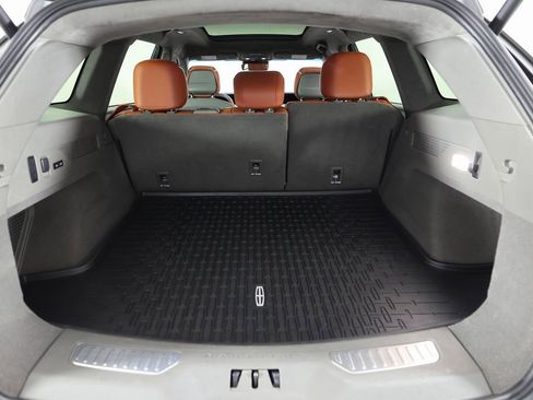 Used 2024 Lincoln Nautilus Black Label image 12