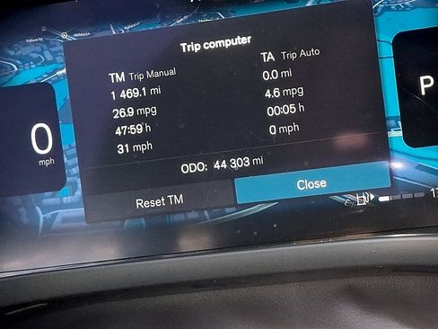 Certified 2024 Volvo XC60 B5 Ultimate w/ Protection Package Premier AWD/4WD image 19