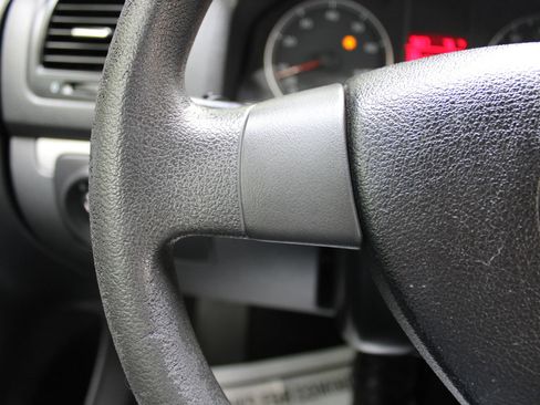 Used 2009 Volkswagen Jetta S FWD image 9