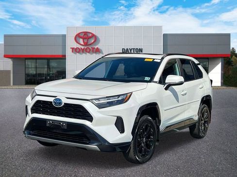 Used 2023 Toyota RAV4 SE w/ Convenience Package image 2