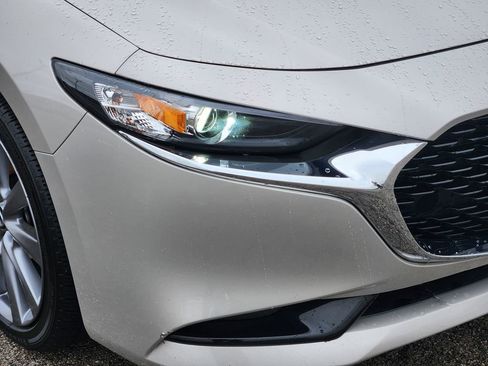 Used 2025 MAZDA MAZDA3 s image 9