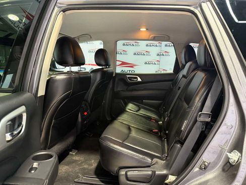 Used 2020 Nissan Pathfinder SL AWD/4WD image 31