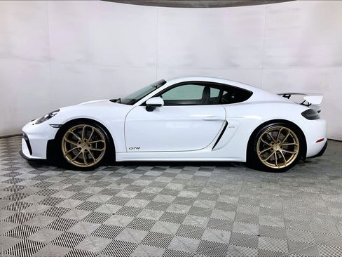 Certified 2020 Porsche 718 Cayman GT4 RWD image 2