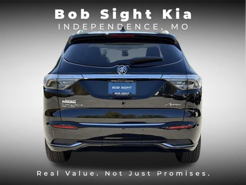 Used 2023 Buick Enclave Avenir w/ Avenir Technology Package image 17