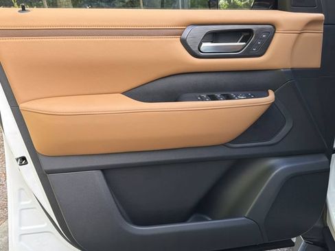 New 2026 Nissan Armada SL AWD/4WD image 12