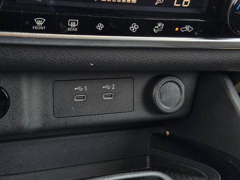 Used 2025 Nissan Rogue SV FWD image 21