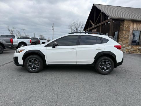 Used 2022 Subaru Crosstrek 2.5i Sport w/ Moonroof Package image 3