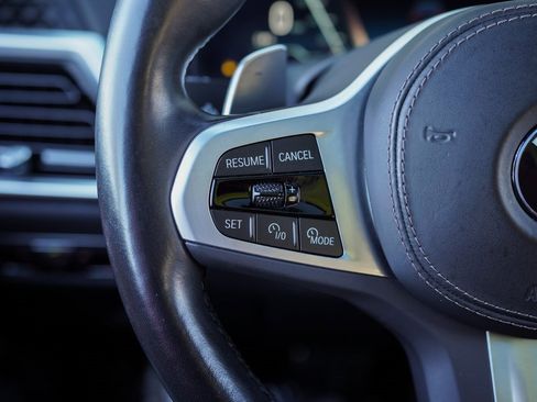 Used 2023 BMW X7 xDrive40i w/ M Sport Package image 30