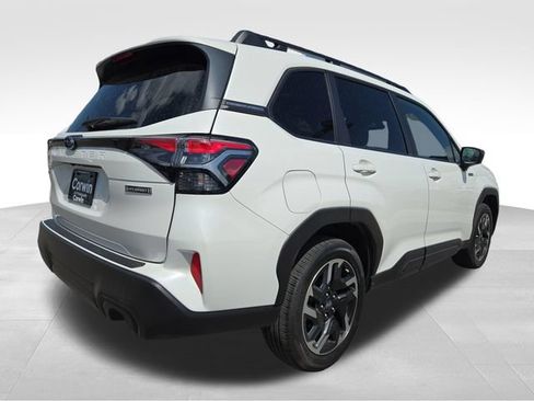 Used 2025 Subaru Forester Premium AWD/4WD image 15