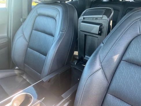 Used 2025 Chevrolet Equinox LT w/ Convenience Package II FWD image 31