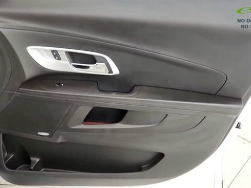 Used 2017 Chevrolet Equinox Premier w/ Enhanced Convenience Package FWD image 36
