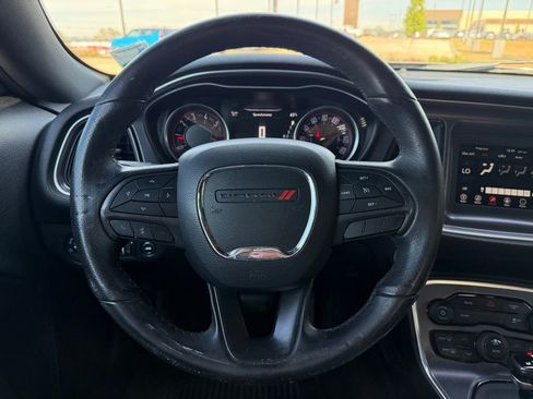 Used 2018 Dodge Challenger R/T image 14