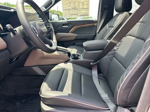 New 2026 GMC Canyon Denali AWD/4WD image 10