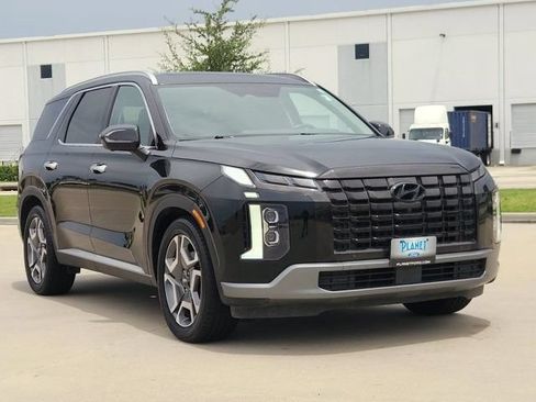Used 2024 Hyundai Palisade Limited FWD image 3