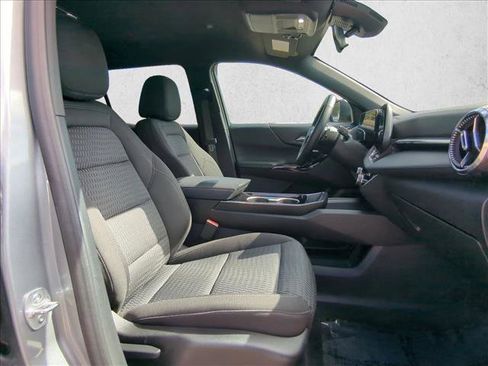 Used 2025 Chevrolet Equinox LT image 21