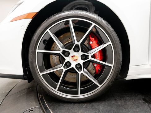 Certified 2026 Porsche 911 Targa 4 GTS AWD/4WD image 41