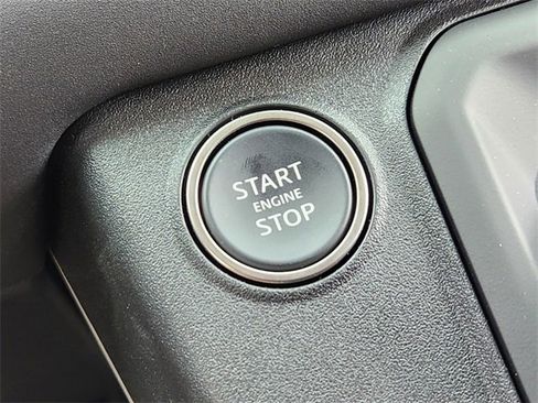 New 2024 Land Rover Defender 110 S image 20