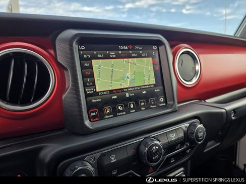 Used 2022 Jeep Wrangler Unlimited Rubicon AWD/4WD image 16