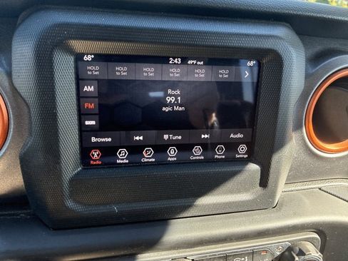 Used 2021 Jeep Gladiator Mojave w/ LED Lighting Group image 30