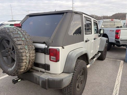 Used 2011 Jeep Wrangler Unlimited Sport image 3