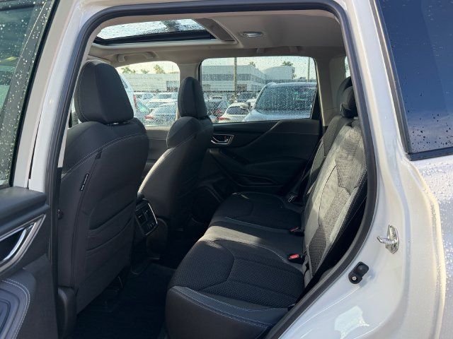 Used 2020 Subaru Forester Premium AWD/4WD image 11