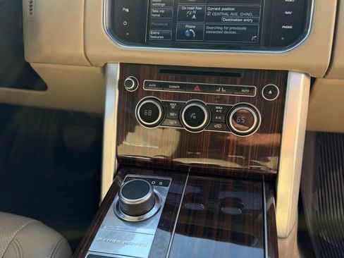 Used 2015 Land Rover Range Rover HSE image 13