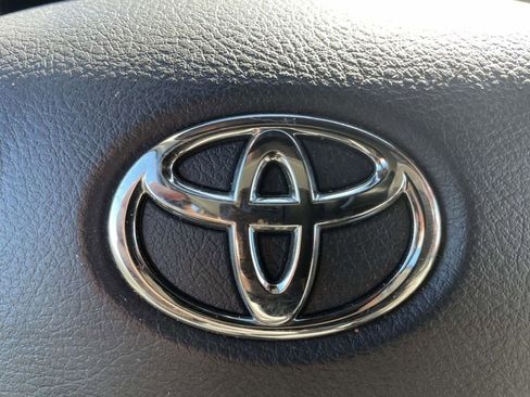 Used 2022 Toyota Tacoma SR5 image 28