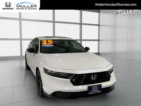 Certified 2025 Honda Accord SE image 1