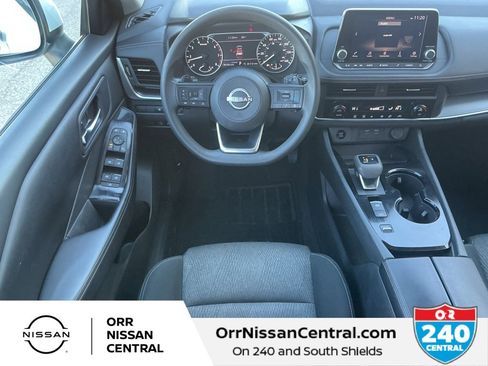 New 2024 Nissan Rogue SV image 14