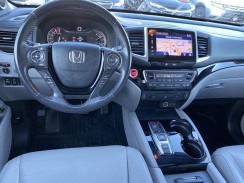 Used 2017 Honda Pilot Touring image 14