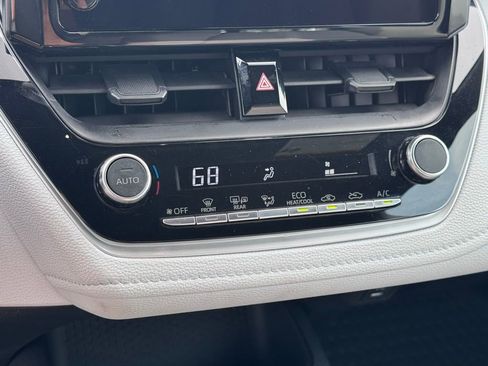 Used 2024 Toyota Corolla SE image 17