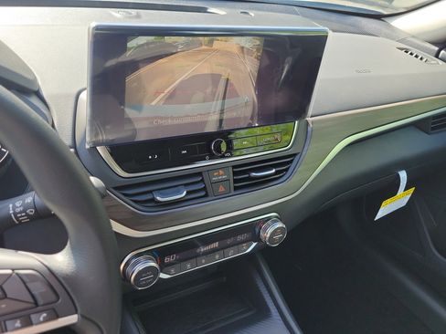 New 2026 Nissan Altima 2.5 SV FWD image 13